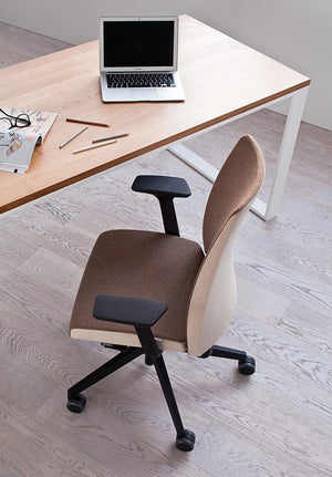 Motto Swivel Armchair Model 10 7