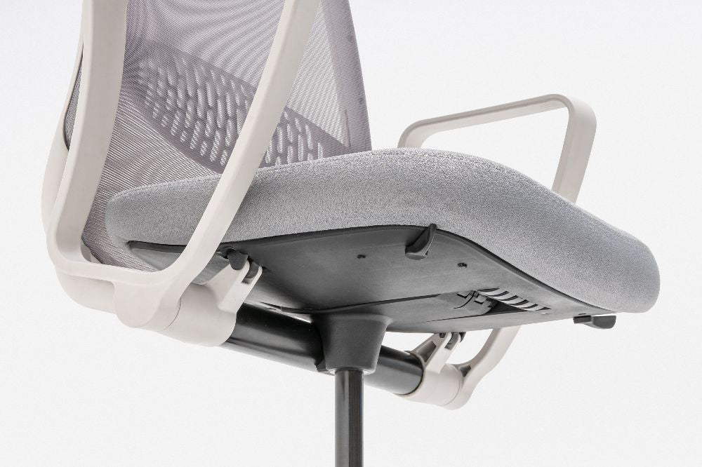 Astro Mesh Task Chair with Headrest Detail 4