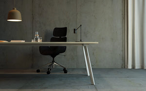 Axy Line Table In Wooden Light Oak Finish With Table Lamp And Black Ergonomic Chair