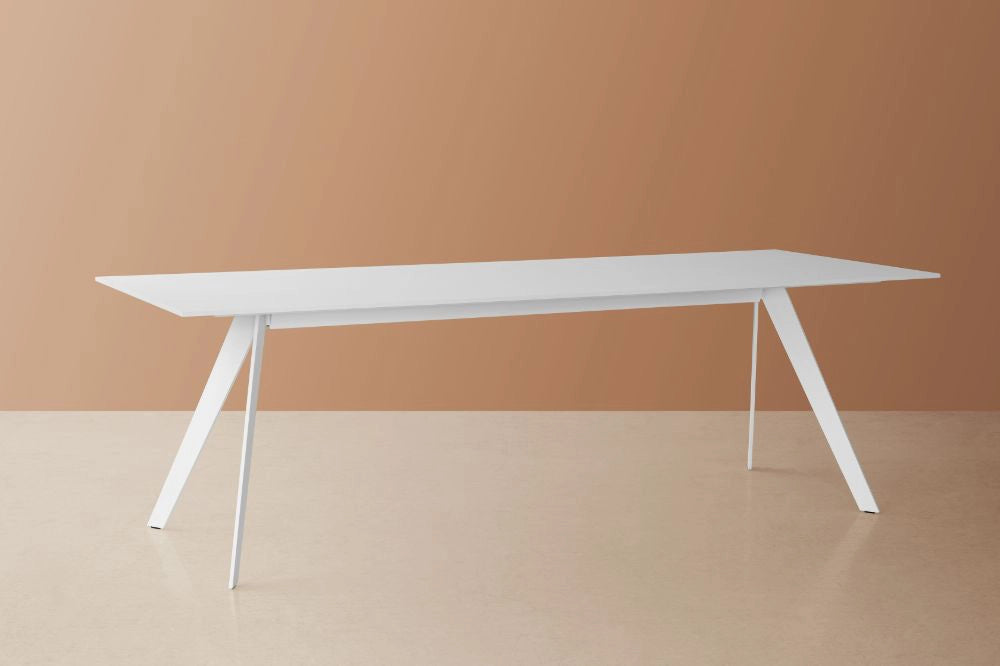 Dignis Table in White Finish