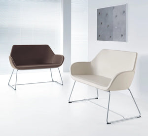 Fan Armchair With Cantilever Legs   Model 10V 3