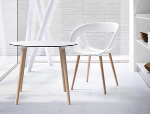 Gaber Stefano Table With White Tabletop And White Moema Chair With Natural Wood Finish Legs