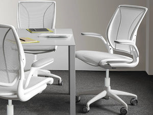 Humanscale Diffrient World All Mesh Task Office Chair 9 In White Frame With Grey Table
