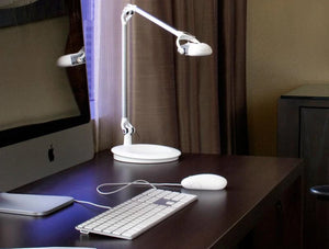 Humanscale Ergonomic And Dimmable Element 790 Desk Light 9 In White On Wood Top Table With White Mouse And Keyboard