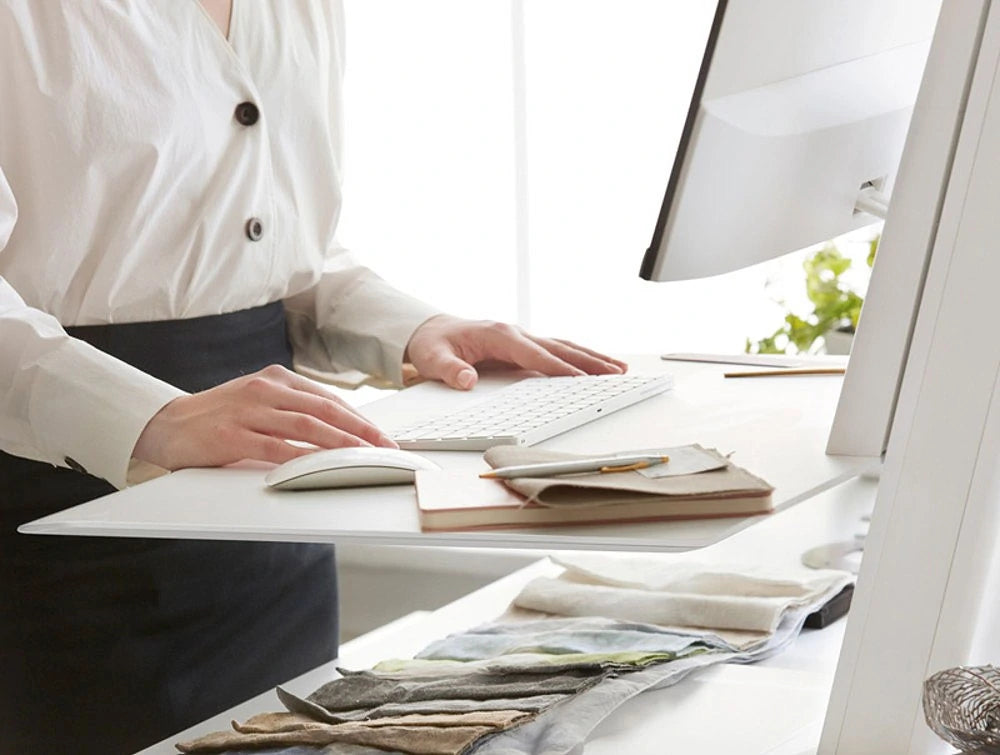 Humanscale Quickstand Eco Desk Converter For Home And Corporate Office 8 In White With White Keyboard And Mouse