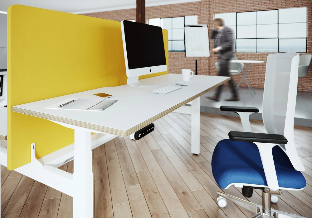 Leap Radial Desk 14