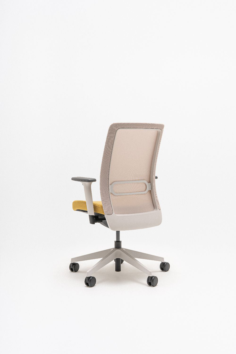 Leo Mesh Task Office Chair with Armrests 2