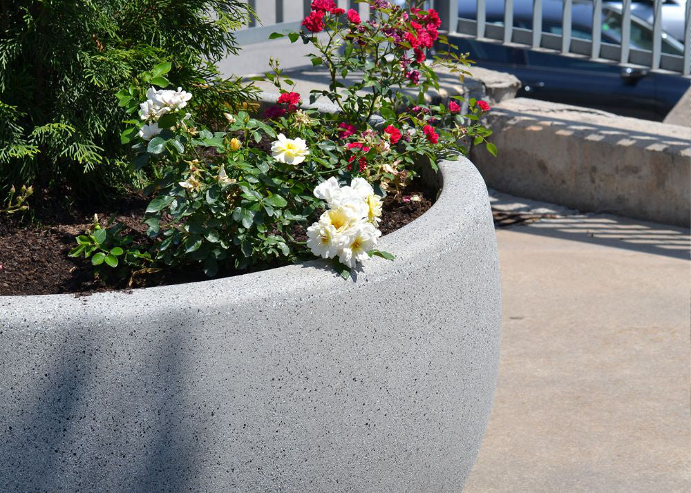 Lisa Large Outdoor Planter Material Detail