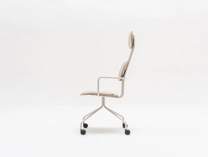 Mdd New School Chair With Headrest On Four Legged Metal Frame 4