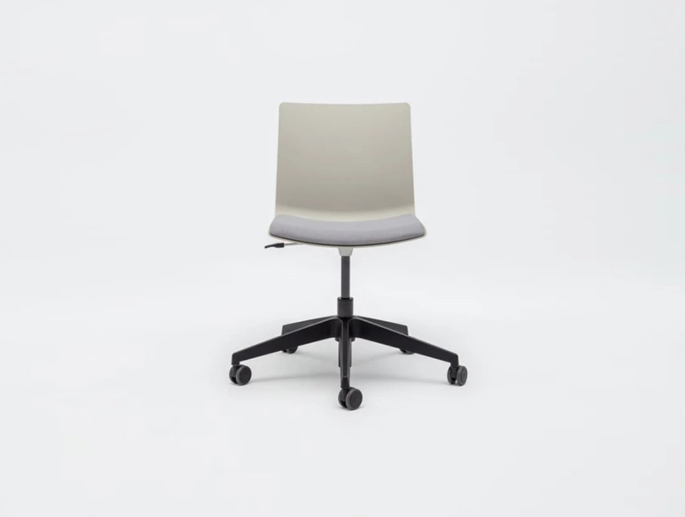 Mdd Shila A Frame Multitasking Chair With Five Star Base On Castors 2