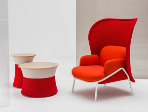 Mesh Armchair With High Shield And Bright Red Finish And Coffee Table
