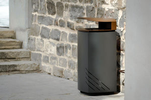 Mielek Outdoor Litter Bin in Outdoor Setting 7