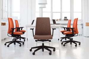 Motto Swivel Armchair   Model 10 2