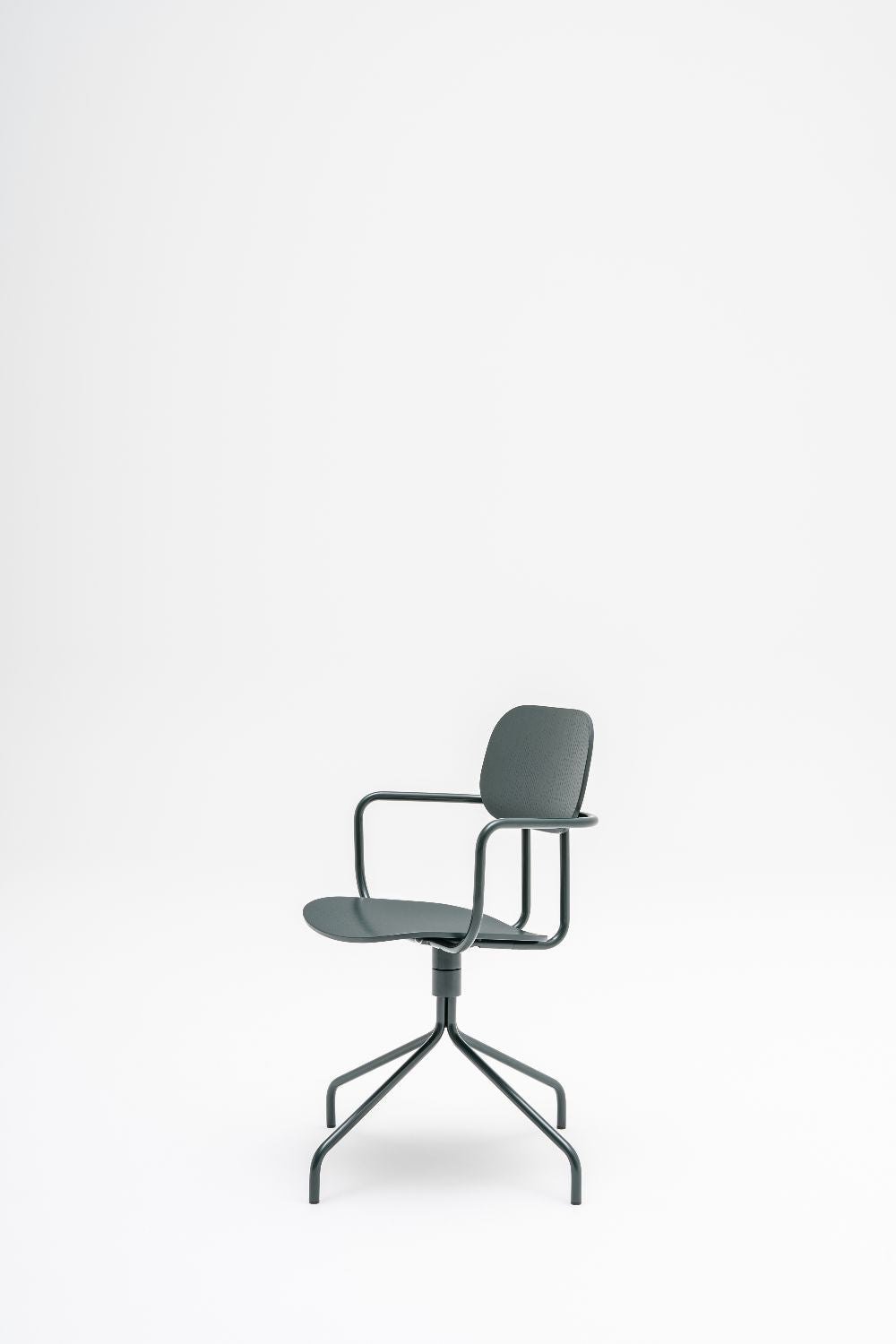 New School Chair Low Back with Arms and 4 Spoke Base 2