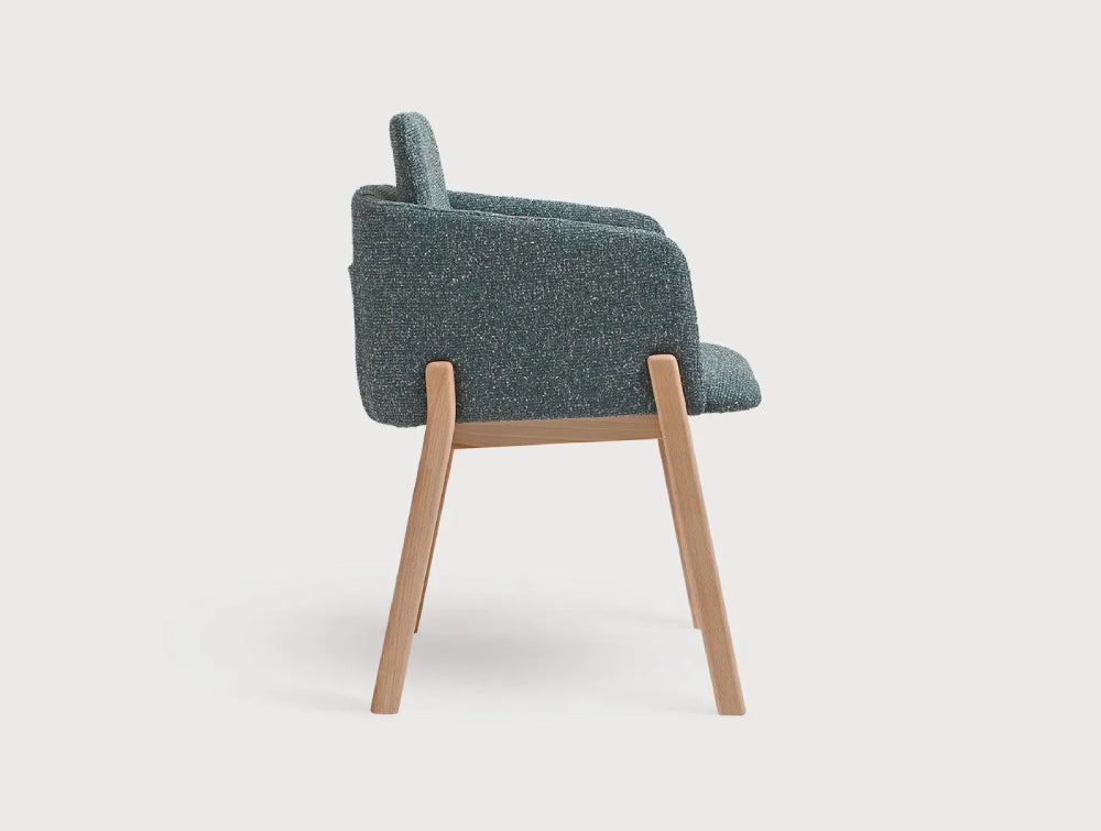 Note Upholstered Lounge Chair 4