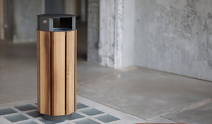 Okto Outdoor Litter Bin in Outdoor Setting