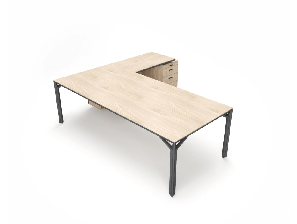 Quadrifoglio X8 Executive Desk 2
