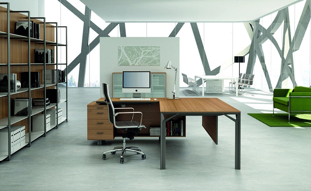 Quadrifoglio X8 Executive Desk In Wooden Top Finish With Steel Table Lamp And Wooden Bookshelves In Breakout Setting