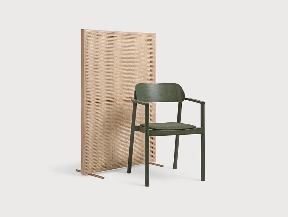 Solo F Rattan Freestanding Screen with Dining Chair