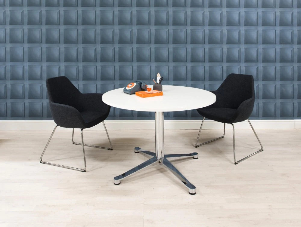 Spacestor Breve Breakout Table 8 With Black Armchair