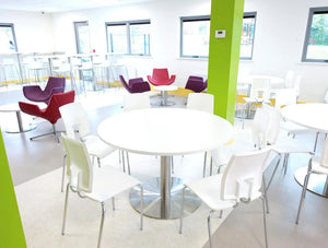 Spacestor Massif Breakout Table 2 With White Chair In Breakout Area